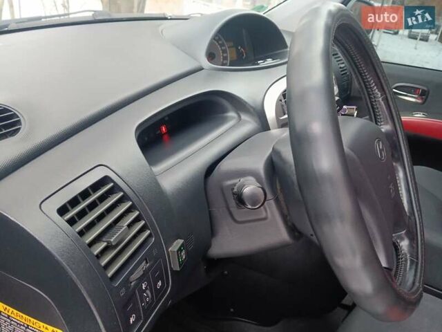 Сірий Хендай Матрікс, об'ємом двигуна 1.6 л та пробігом 221 тис. км за 5500 $, фото 30 на Automoto.ua