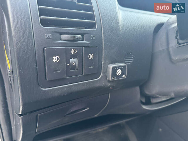 Серый Хендай Матрикс, объемом двигателя 1.6 л и пробегом 270 тыс. км за 6250 $, фото 21 на Automoto.ua