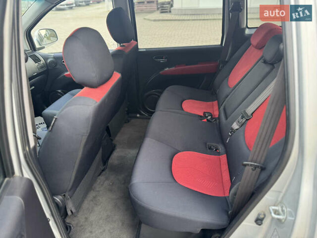 Серый Хендай Матрикс, объемом двигателя 1.6 л и пробегом 270 тыс. км за 6250 $, фото 27 на Automoto.ua