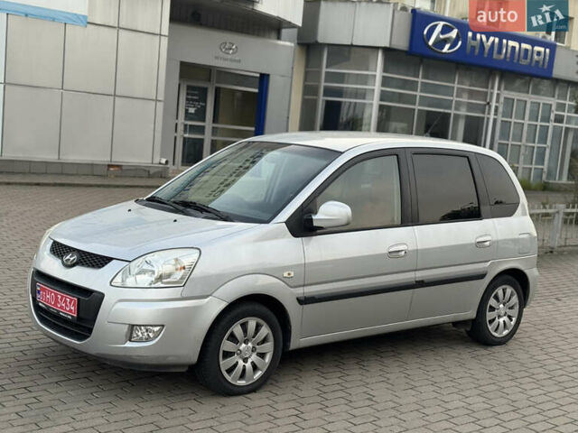 Серый Хендай Матрикс, объемом двигателя 1.6 л и пробегом 270 тыс. км за 5850 $, фото 3 на Automoto.ua