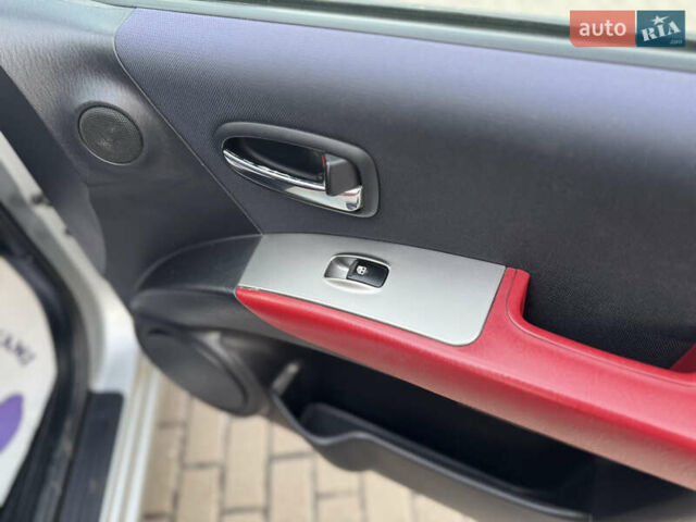 Серый Хендай Матрикс, объемом двигателя 1.6 л и пробегом 270 тыс. км за 6250 $, фото 37 на Automoto.ua