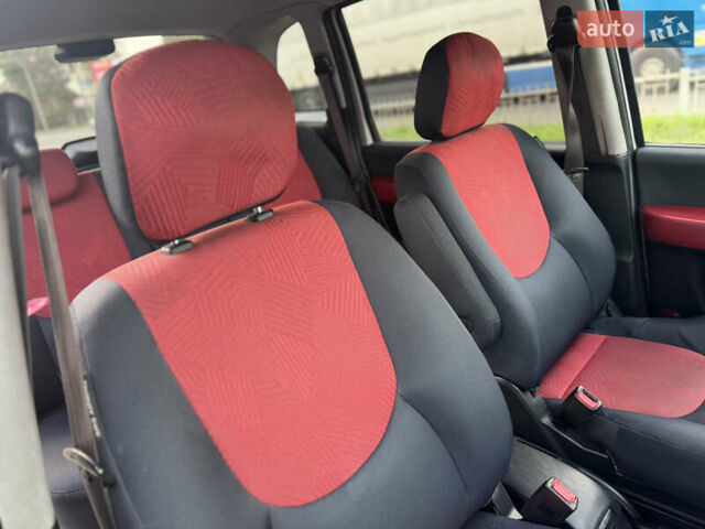 Серый Хендай Матрикс, объемом двигателя 1.6 л и пробегом 270 тыс. км за 6250 $, фото 41 на Automoto.ua