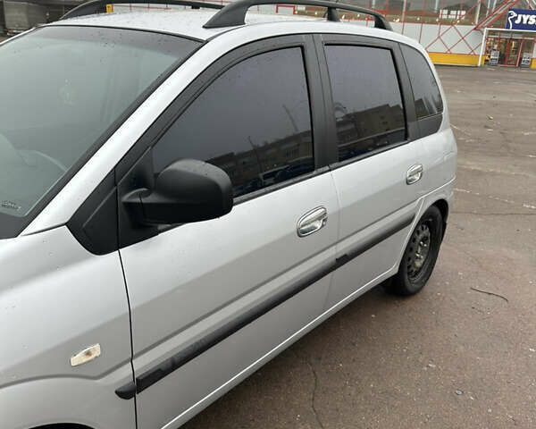 Серый Хендай Матрикс, объемом двигателя 1.8 л и пробегом 176 тыс. км за 6000 $, фото 5 на Automoto.ua