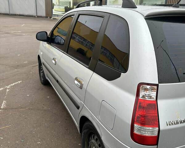 Серый Хендай Матрикс, объемом двигателя 1.8 л и пробегом 176 тыс. км за 6000 $, фото 10 на Automoto.ua