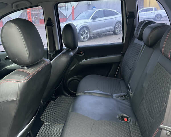 Серый Хендай Матрикс, объемом двигателя 1.8 л и пробегом 176 тыс. км за 6000 $, фото 12 на Automoto.ua