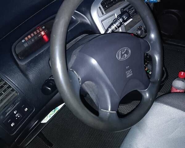 Сірий Хендай Матрікс, об'ємом двигуна 1.8 л та пробігом 190 тис. км за 5500 $, фото 7 на Automoto.ua