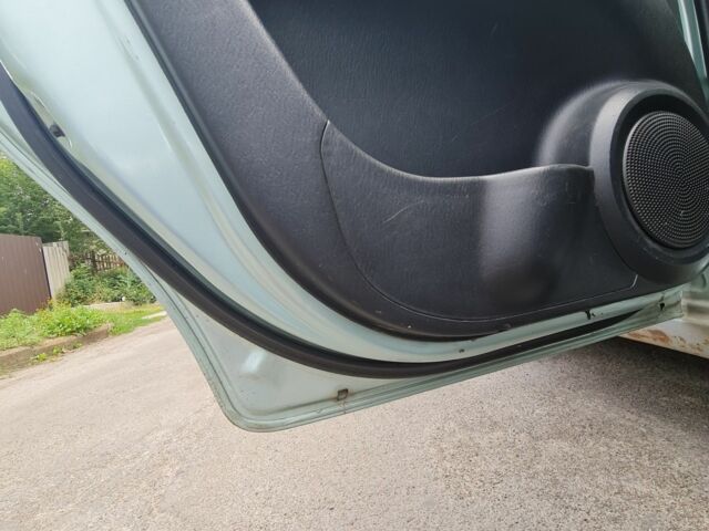 Серый Хендай Матрикс, объемом двигателя 1.49 л и пробегом 200 тыс. км за 2700 $, фото 6 на Automoto.ua