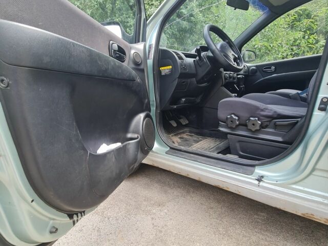 Сірий Хендай Матрікс, об'ємом двигуна 1.49 л та пробігом 200 тис. км за 3000 $, фото 1 на Automoto.ua