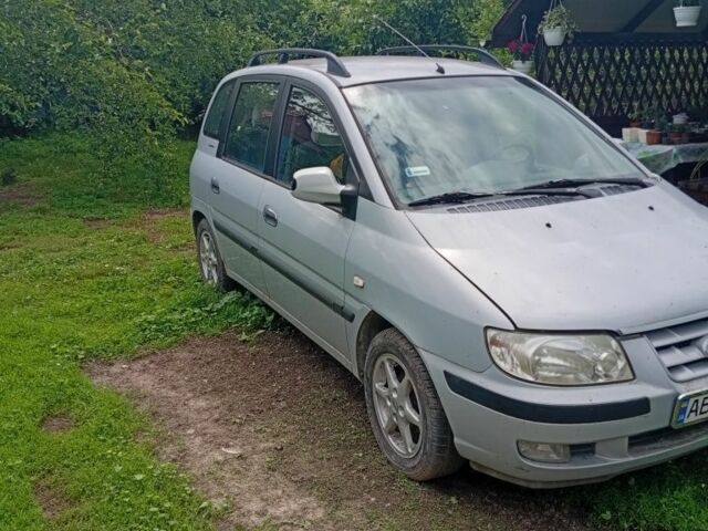 Сірий Хендай Матрікс, об'ємом двигуна 1.5 л та пробігом 180 тис. км за 2949 $, фото 1 на Automoto.ua