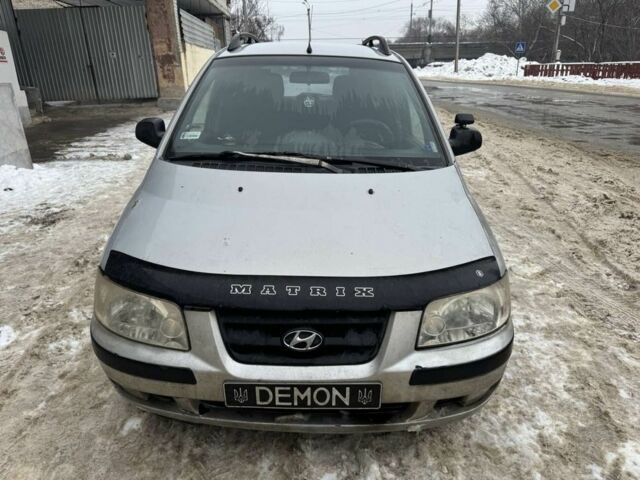Сірий Хендай Матрікс, об'ємом двигуна 1.5 л та пробігом 222 тис. км за 1200 $, фото 1 на Automoto.ua