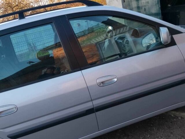 Серый Хендай Матрикс, объемом двигателя 1.6 л и пробегом 192 тыс. км за 3600 $, фото 5 на Automoto.ua