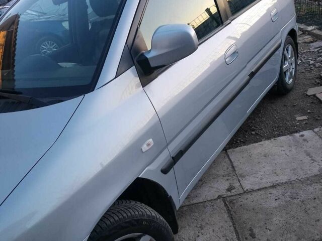 Серый Хендай Матрикс, объемом двигателя 1.6 л и пробегом 192 тыс. км за 3600 $, фото 2 на Automoto.ua