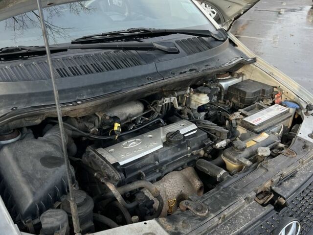 Серый Хендай Матрикс, объемом двигателя 1.6 л и пробегом 270 тыс. км за 2999 $, фото 7 на Automoto.ua