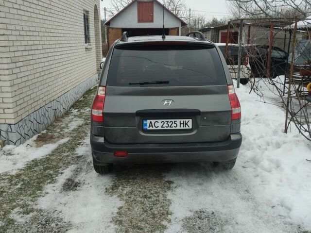 Серый Хендай Матрикс, объемом двигателя 1.6 л и пробегом 247 тыс. км за 3200 $, фото 2 на Automoto.ua