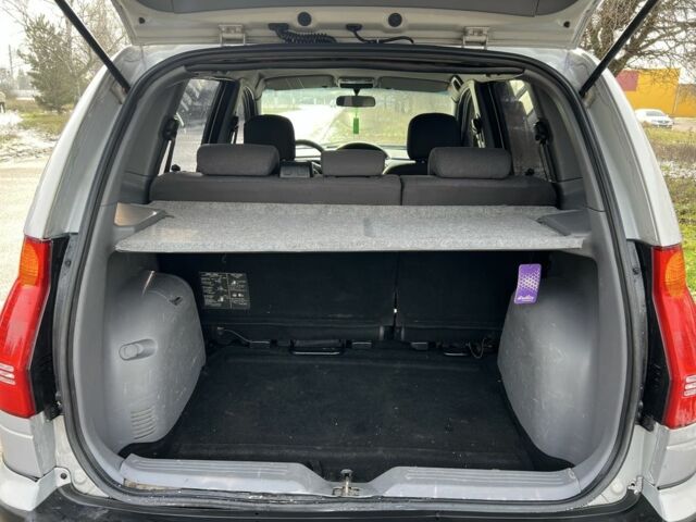 Серый Хендай Матрикс, объемом двигателя 1.6 л и пробегом 217 тыс. км за 2850 $, фото 9 на Automoto.ua