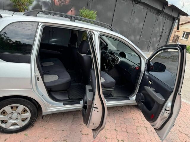 Сірий Хендай Матрікс, об'ємом двигуна 1.5 л та пробігом 260 тис. км за 4995 $, фото 12 на Automoto.ua