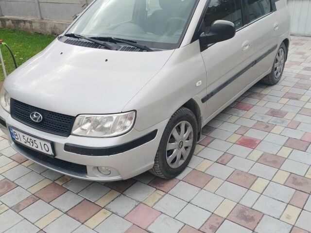 Сірий Хендай Матрікс, об'ємом двигуна 1.6 л та пробігом 245 тис. км за 4600 $, фото 1 на Automoto.ua