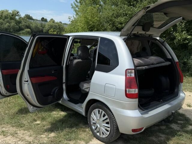 Сірий Хендай Матрікс, об'ємом двигуна 1.6 л та пробігом 220 тис. км за 4900 $, фото 10 на Automoto.ua