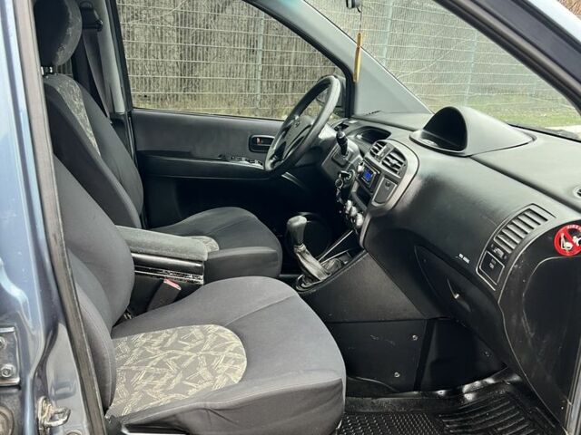 Синий Хендай Матрикс, объемом двигателя 1.6 л и пробегом 284 тыс. км за 1700 $, фото 15 на Automoto.ua