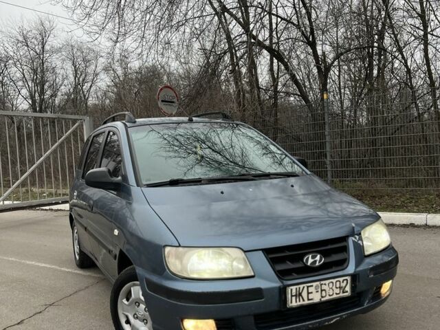 Синий Хендай Матрикс, объемом двигателя 1.6 л и пробегом 284 тыс. км за 1700 $, фото 3 на Automoto.ua