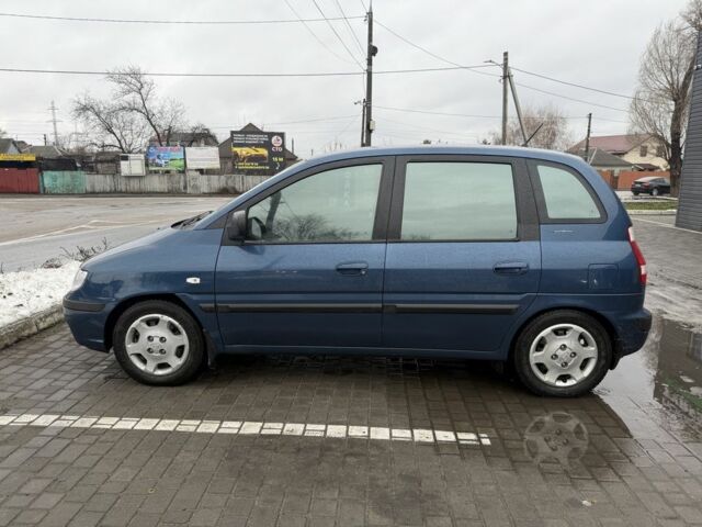 Синий Хендай Матрикс, объемом двигателя 1.6 л и пробегом 237 тыс. км за 4450 $, фото 1 на Automoto.ua