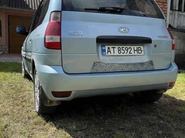 Синий Хендай Матрикс, объемом двигателя 1.6 л и пробегом 150 тыс. км за 4600 $, фото 1 на Automoto.ua
