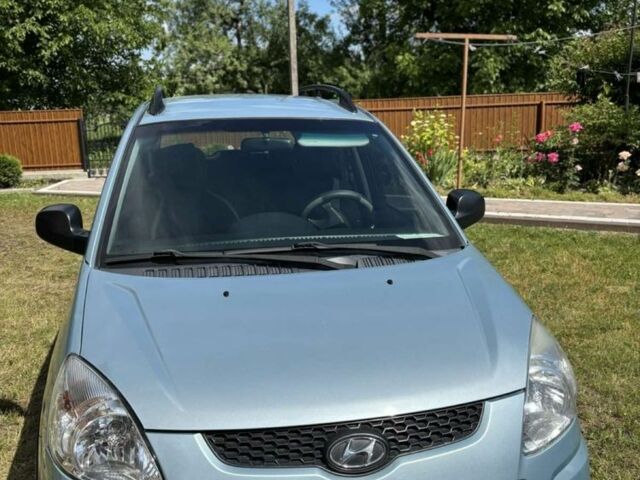 Синий Хендай Матрикс, объемом двигателя 1.6 л и пробегом 150 тыс. км за 4600 $, фото 2 на Automoto.ua