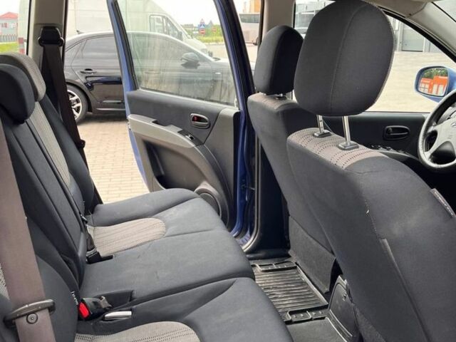 Синий Хендай Матрикс, объемом двигателя 1.6 л и пробегом 232 тыс. км за 3700 $, фото 5 на Automoto.ua