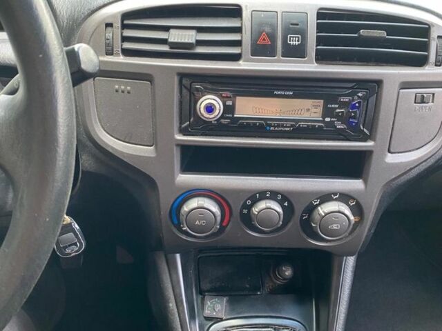 Синий Хендай Матрикс, объемом двигателя 1.6 л и пробегом 170 тыс. км за 3500 $, фото 2 на Automoto.ua