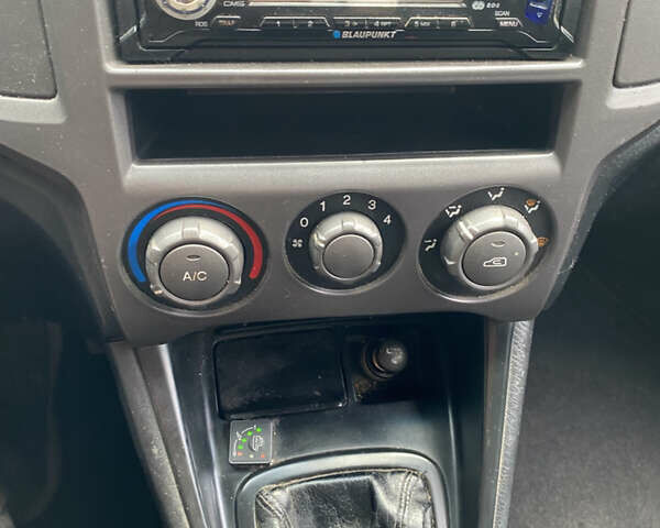 Синий Хендай Матрикс, объемом двигателя 1.6 л и пробегом 228 тыс. км за 3350 $, фото 28 на Automoto.ua