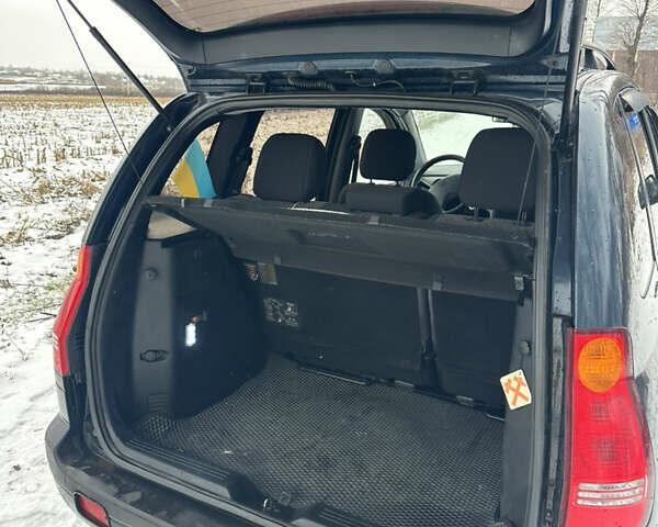 Синій Хендай Матрікс, об'ємом двигуна 1.8 л та пробігом 261 тис. км за 3800 $, фото 10 на Automoto.ua