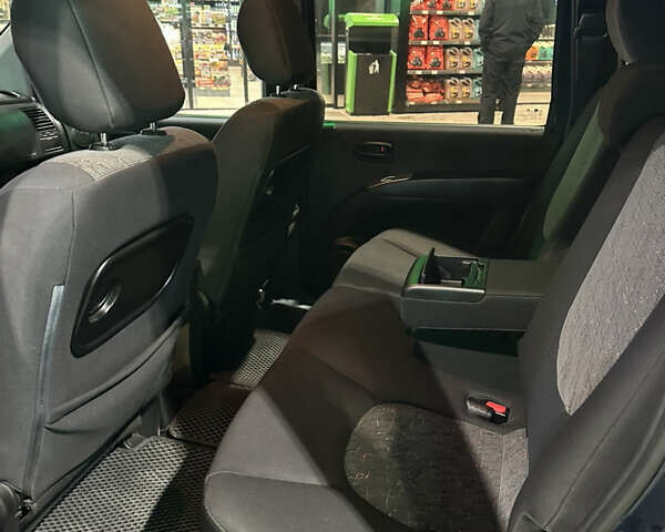 Синій Хендай Матрікс, об'ємом двигуна 1.8 л та пробігом 260 тис. км за 3850 $, фото 10 на Automoto.ua