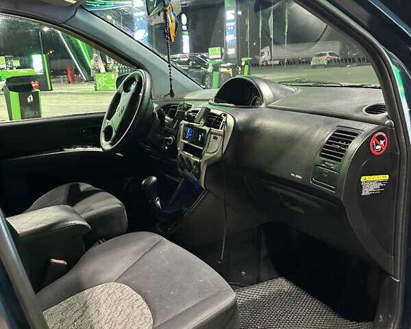 Синій Хендай Матрікс, об'ємом двигуна 1.8 л та пробігом 260 тис. км за 3850 $, фото 12 на Automoto.ua