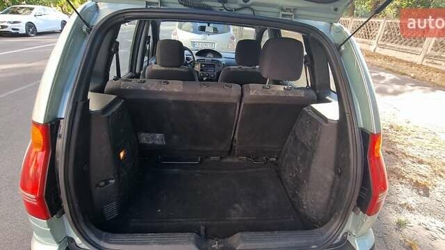 Синий Хендай Матрикс, объемом двигателя 1.49 л и пробегом 302 тыс. км за 3100 $, фото 11 на Automoto.ua