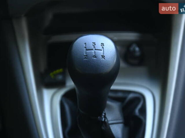 Синій Хендай Матрікс, об'ємом двигуна 1.6 л та пробігом 139 тис. км за 4500 $, фото 20 на Automoto.ua