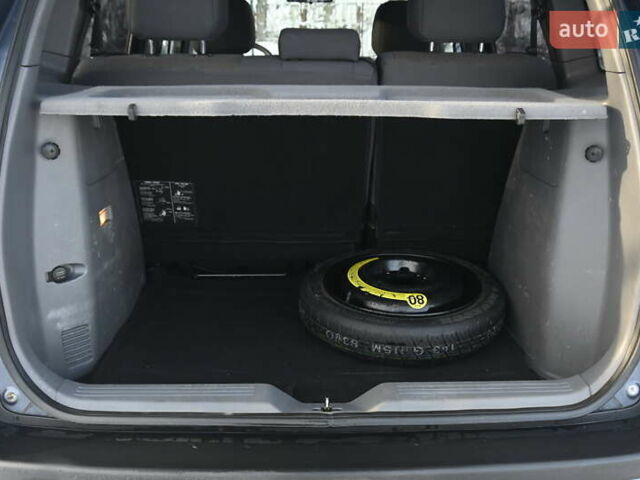 Синий Хендай Матрикс, объемом двигателя 1.6 л и пробегом 139 тыс. км за 3999 $, фото 27 на Automoto.ua