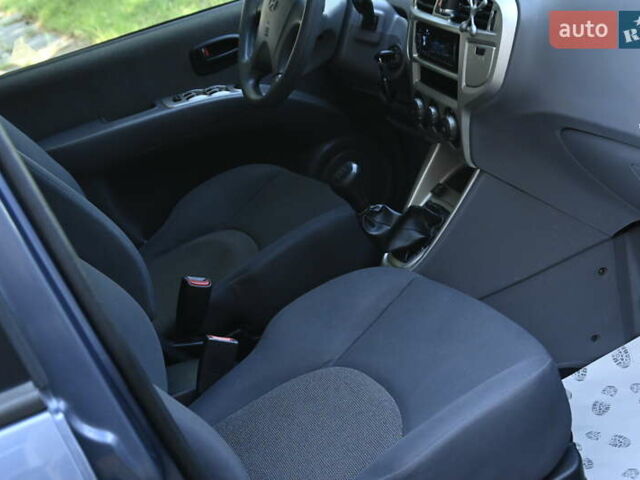 Синій Хендай Матрікс, об'ємом двигуна 1.6 л та пробігом 139 тис. км за 4500 $, фото 30 на Automoto.ua