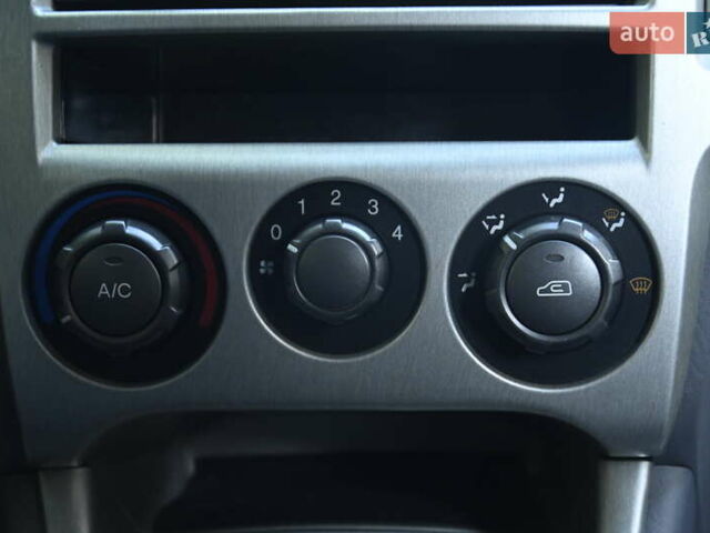 Синій Хендай Матрікс, об'ємом двигуна 1.6 л та пробігом 139 тис. км за 4500 $, фото 19 на Automoto.ua