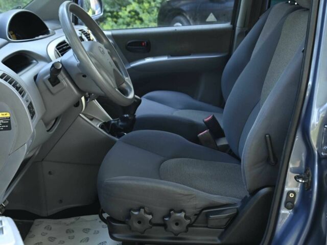 Синій Хендай Матрікс, об'ємом двигуна 1.6 л та пробігом 139 тис. км за 4500 $, фото 9 на Automoto.ua