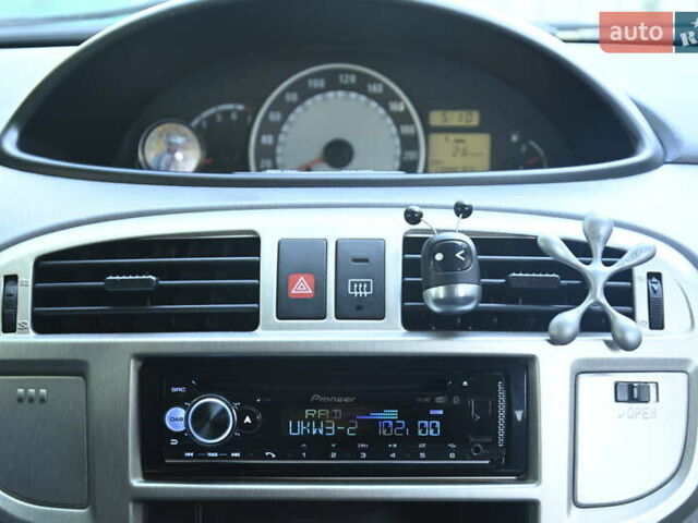 Синій Хендай Матрікс, об'ємом двигуна 1.6 л та пробігом 139 тис. км за 4500 $, фото 17 на Automoto.ua