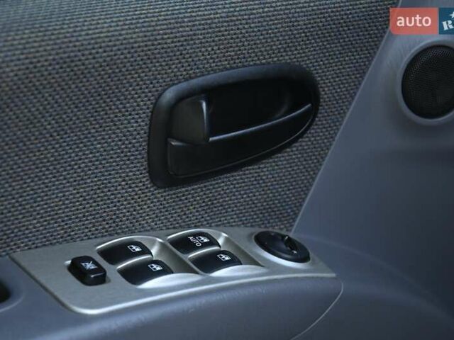 Синій Хендай Матрікс, об'ємом двигуна 1.6 л та пробігом 139 тис. км за 4500 $, фото 13 на Automoto.ua