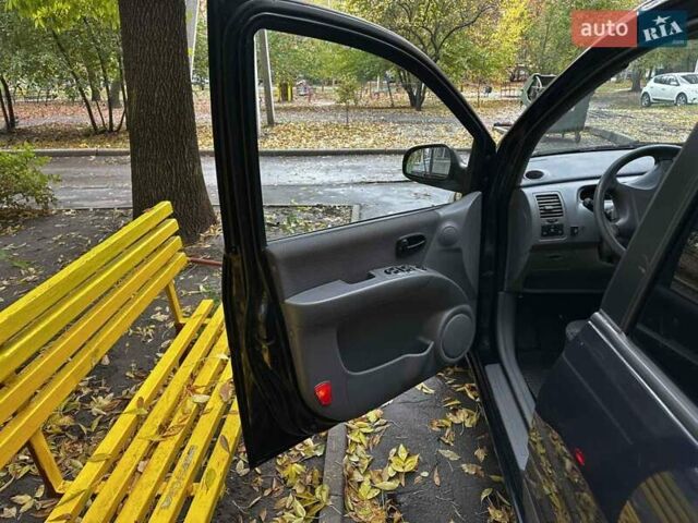 Синий Хендай Матрикс, объемом двигателя 1.6 л и пробегом 113 тыс. км за 4800 $, фото 14 на Automoto.ua
