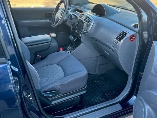 Синій Хендай Матрікс, об'ємом двигуна 1.8 л та пробігом 162 тис. км за 4900 $, фото 11 на Automoto.ua