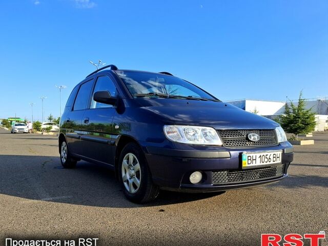 Синий Хендай Матрикс, объемом двигателя 1.6 л и пробегом 245 тыс. км за 3500 $, фото 2 на Automoto.ua