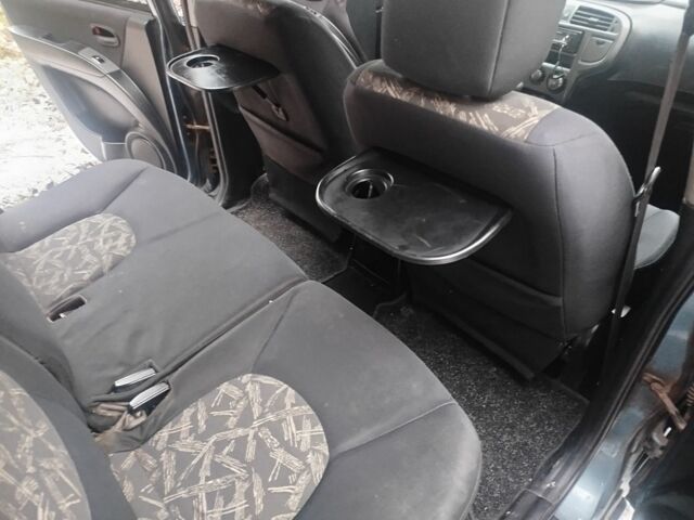 Синій Хендай Матрікс, об'ємом двигуна 2 л та пробігом 250 тис. км за 1866 $, фото 16 на Automoto.ua