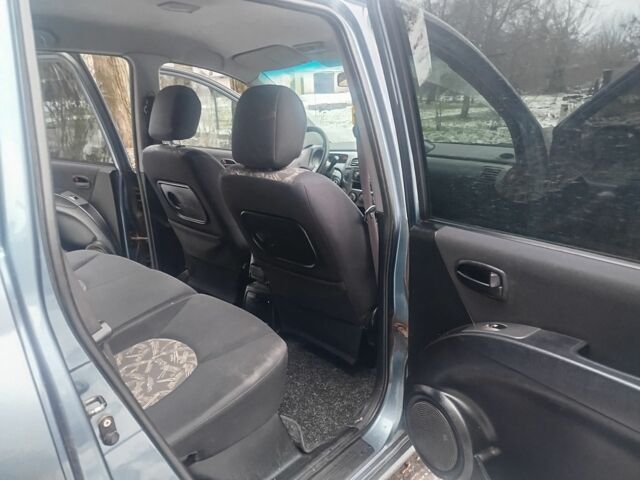 Синій Хендай Матрікс, об'ємом двигуна 2 л та пробігом 250 тис. км за 1866 $, фото 15 на Automoto.ua