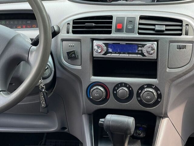 Синий Хендай Матрикс, объемом двигателя 1.8 л и пробегом 142 тыс. км за 4700 $, фото 9 на Automoto.ua