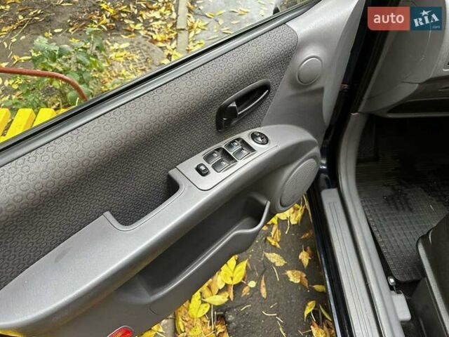 Синий Хендай Матрикс, объемом двигателя 1.6 л и пробегом 113 тыс. км за 4800 $, фото 18 на Automoto.ua
