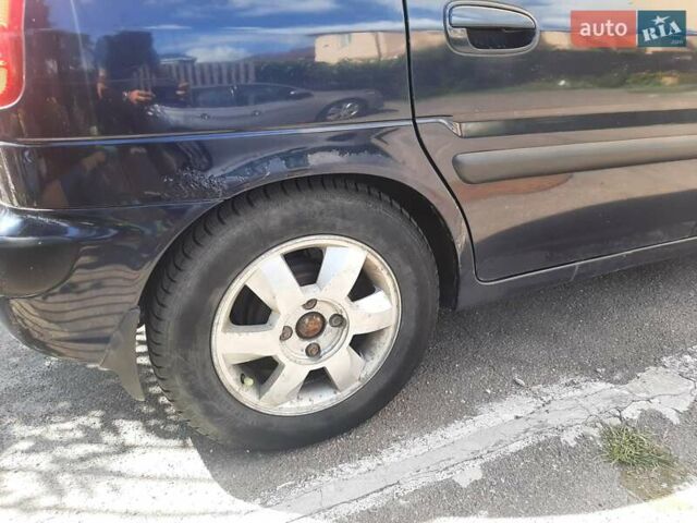 Синій Хендай Матрікс, об'ємом двигуна 1.6 л та пробігом 252 тис. км за 3900 $, фото 5 на Automoto.ua