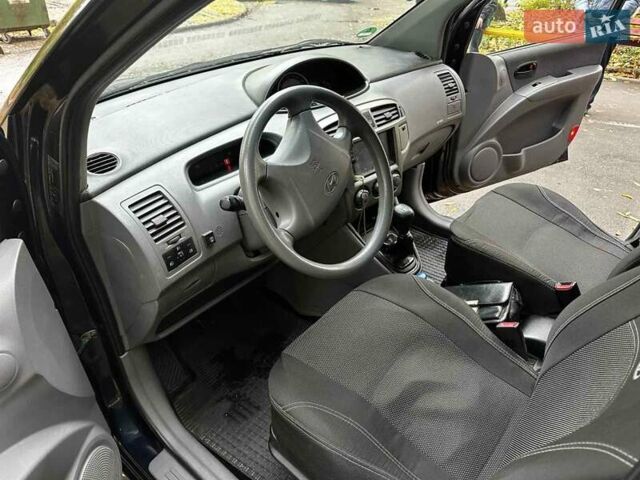 Синий Хендай Матрикс, объемом двигателя 1.6 л и пробегом 113 тыс. км за 4800 $, фото 13 на Automoto.ua